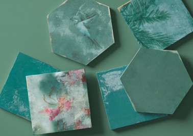 Carrelage faïence mur imitation zellige motif floral brillant carré 13x13 turquoise zoom Kasbah InstaHouse Carmen Souk