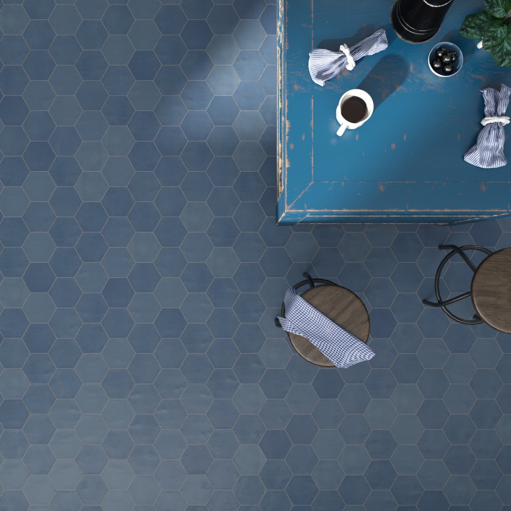 Carrelage sol restaurant esprit tomette, antidérapant R10, hexagone 13,9x16 bleu Kasbah InstaHouse Carmen Souk